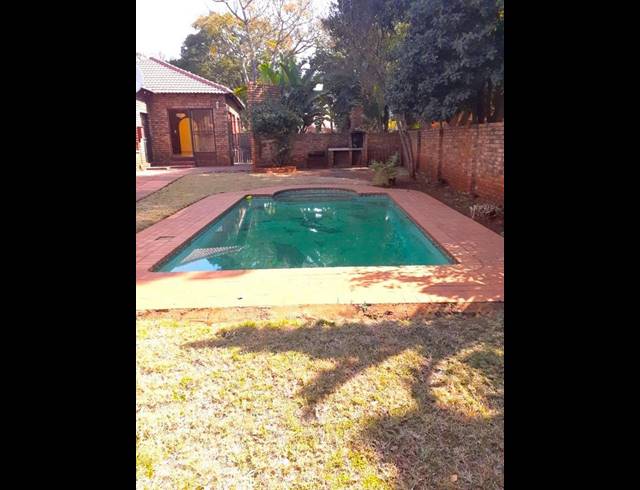 4 BEDROOM HOUSE FOR SALE IN THERESAPARK